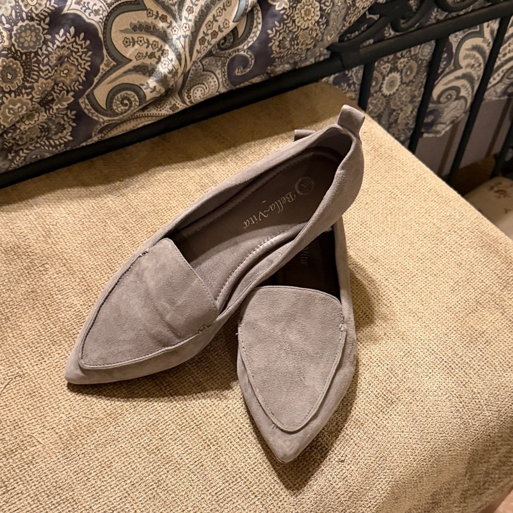 Bella Vita Women's Taupe Suede Loafers